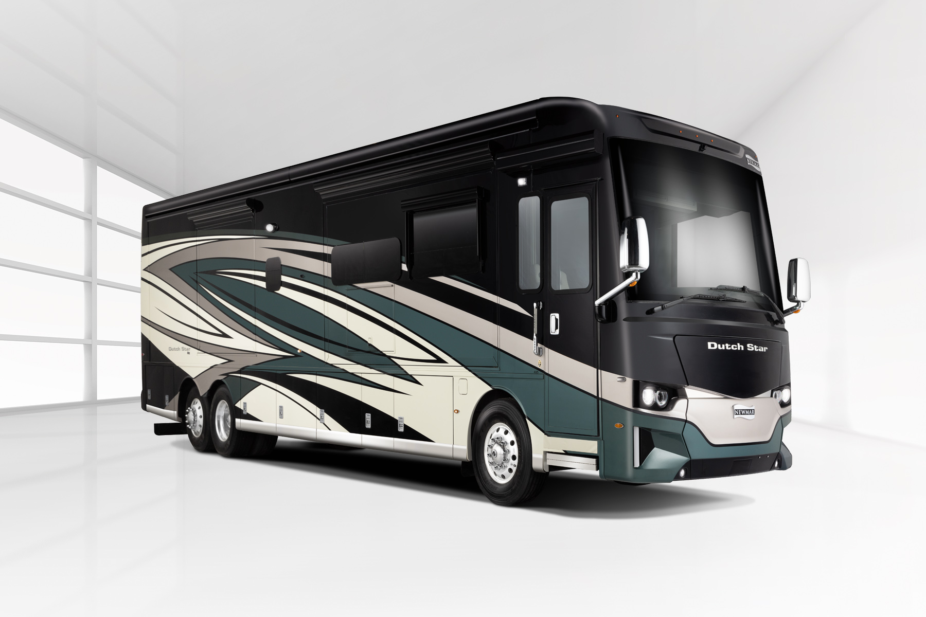 Side view of the 2023 Newmar Dutch Star RV