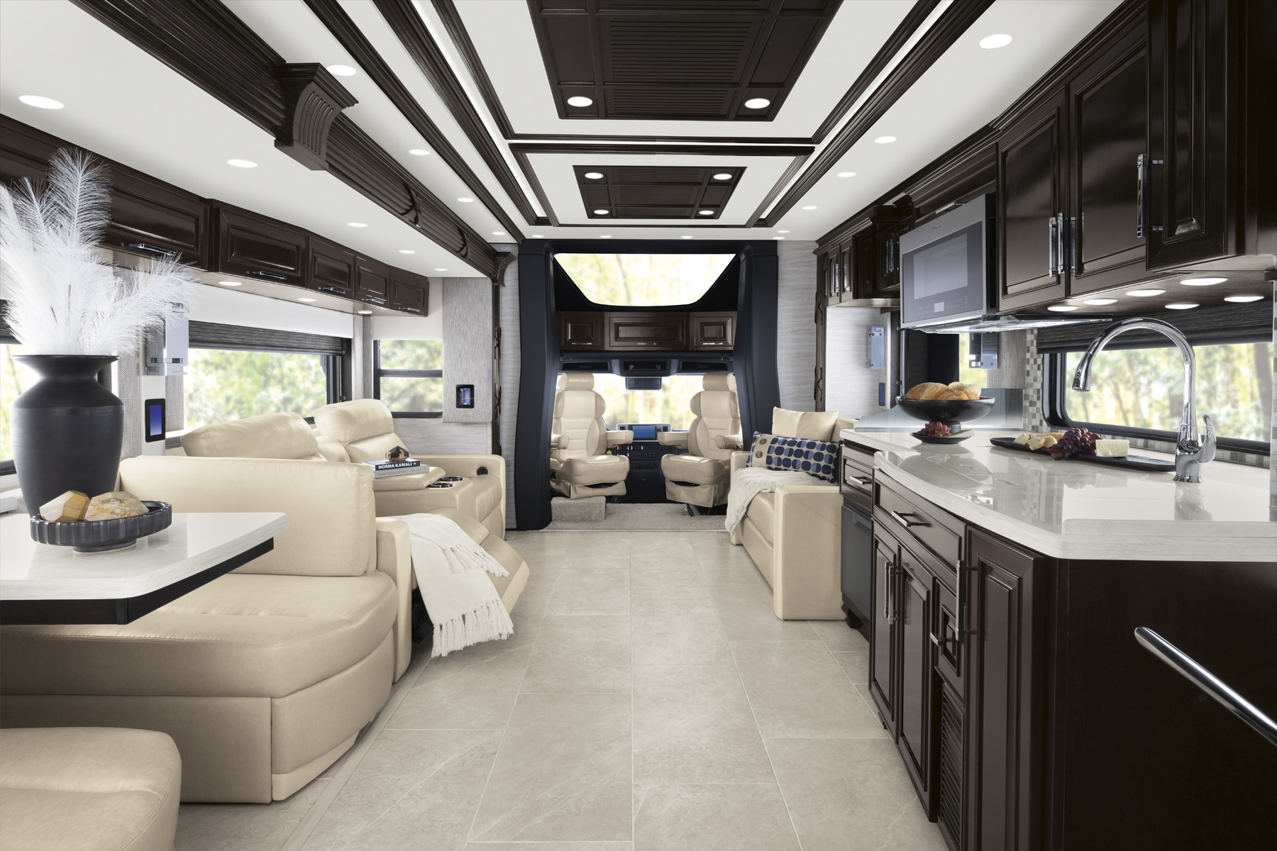 2024 Supreme Aire motor coach gallery Newmar