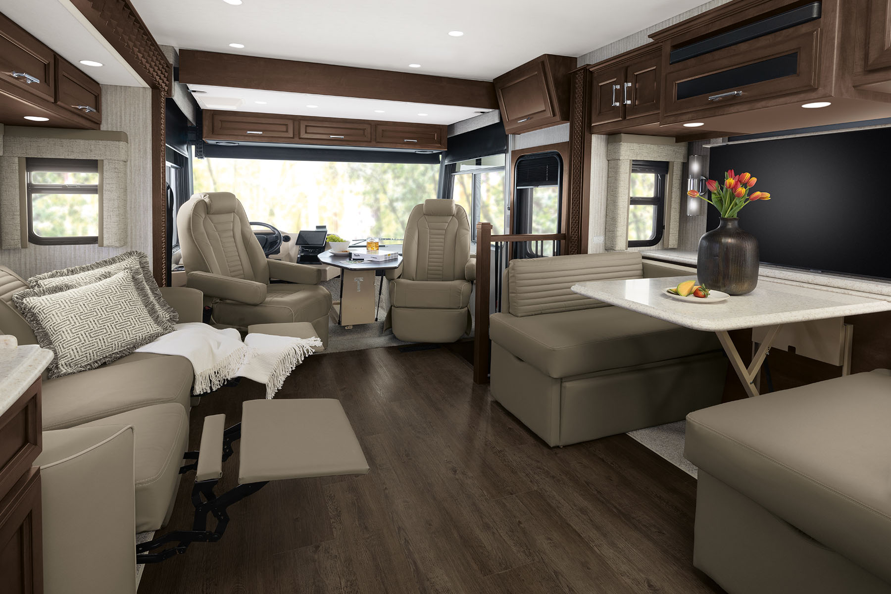 Newmar's 2024 Bay Star Gas Motor Coach | Newmar