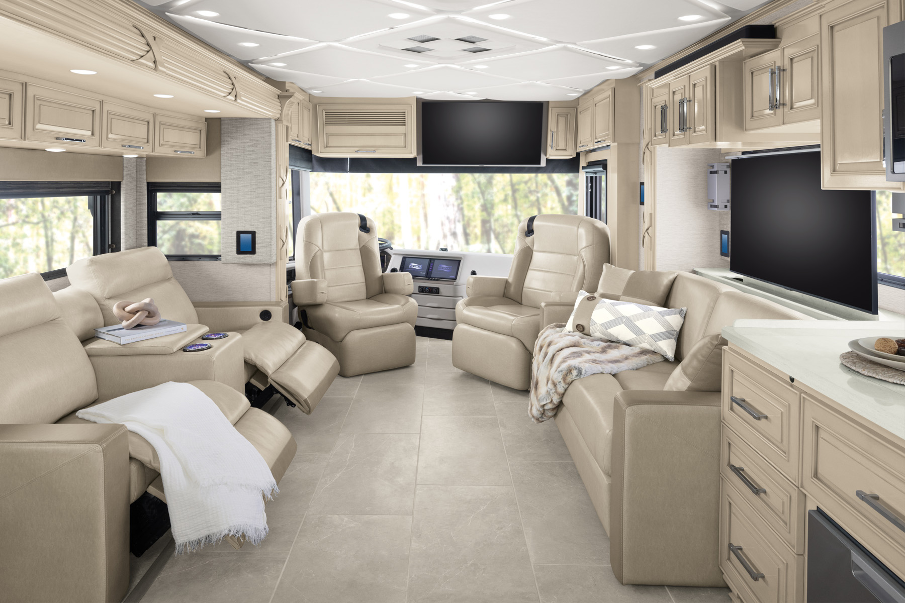 Newmar's 2024 Mountain Aire Luxury Motor Coach | Newmar