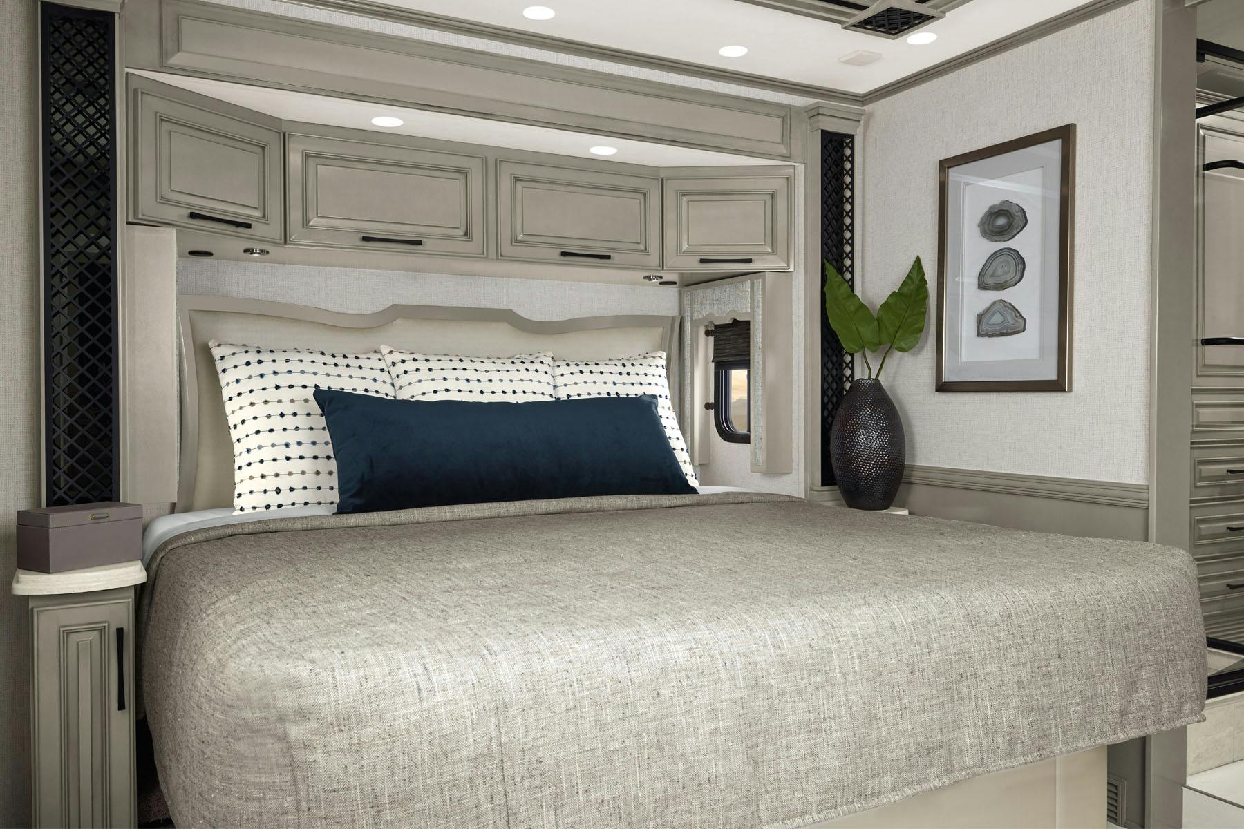 Newmar 2025 London Aire Luxury Motorcoach Newmar