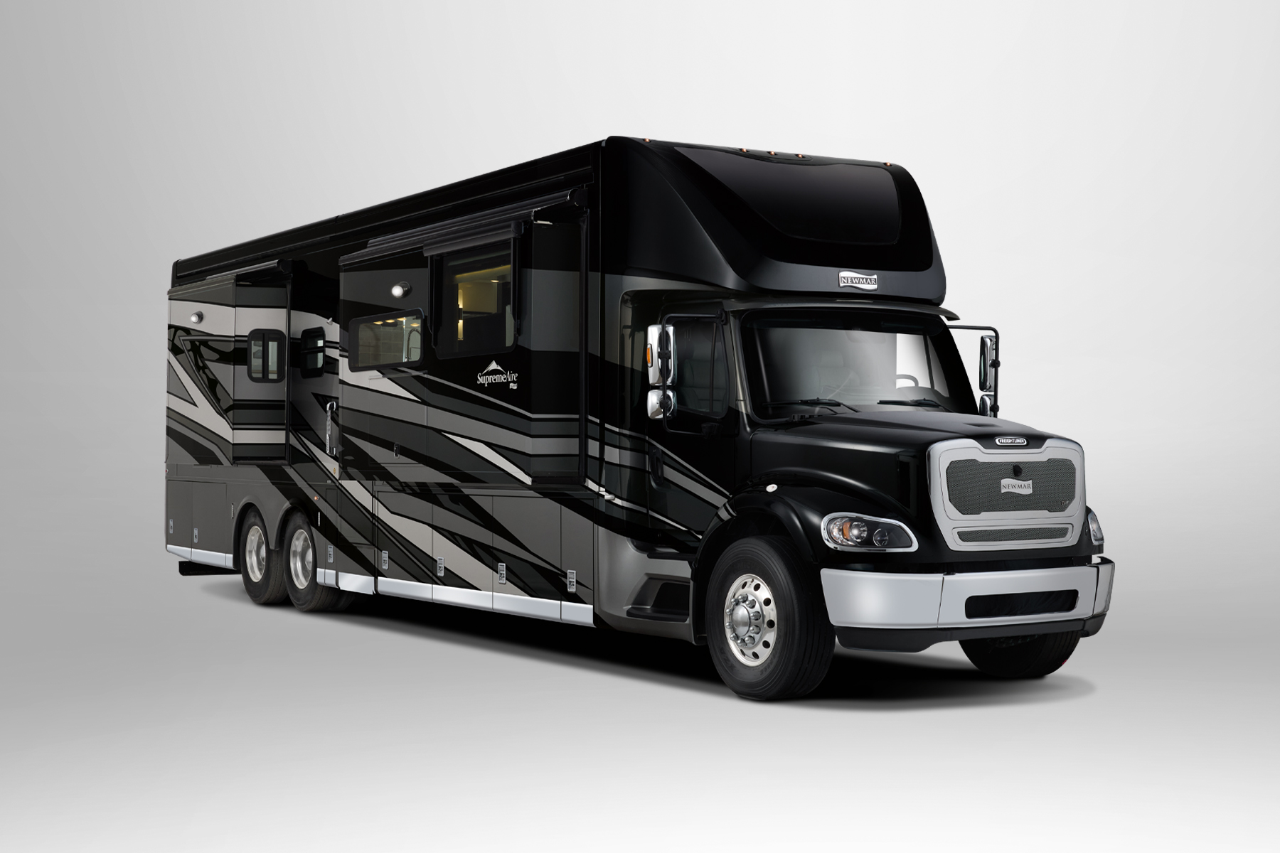 2025 Supreme Aire Motorcoach Gallery Newmar