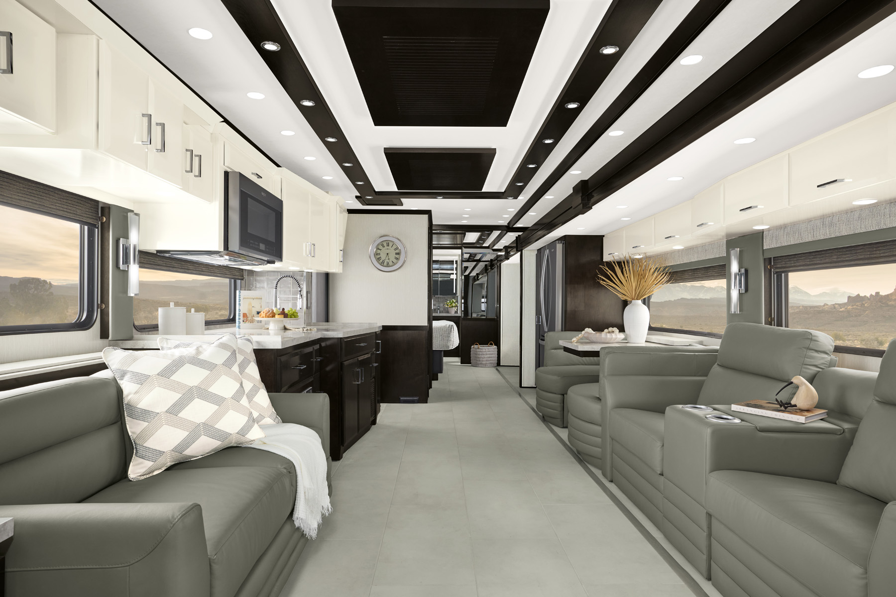 2025 Supreme Aire Motorcoach Gallery Newmar