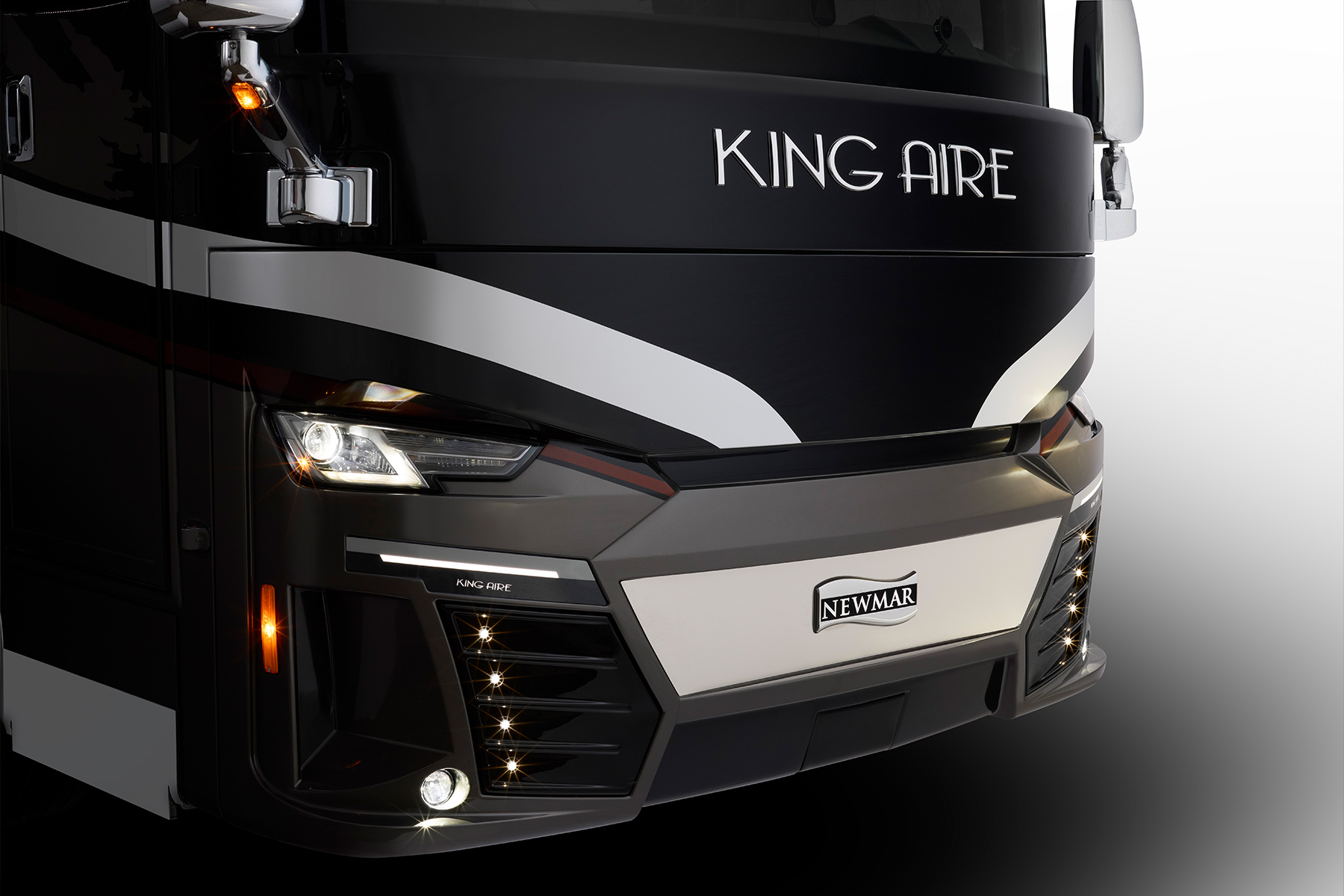2025 King Aire motor coach gallery Newmar